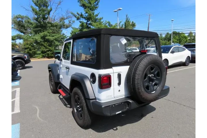 $28000 : Jeep Wrangler 2024 4x4 Sport image 7