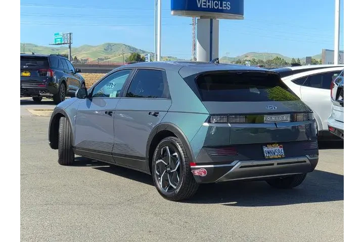 $23900 : Hyundai IONIQ 5 2024 SE 4dr image 6