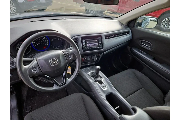 $12599 : Honda HR-V 2016 LX 4dr Cross image 8