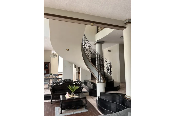 $1200000 : Residencia en Venta en Oakland image 1