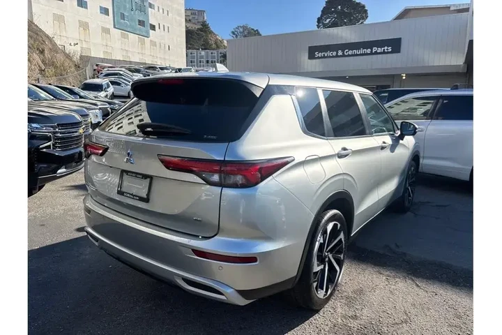 $26988 : Mitsubishi Outlander 2024 AW image 5