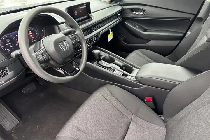$27591 : Honda Accord 2025 SE 4dr Sed image 9