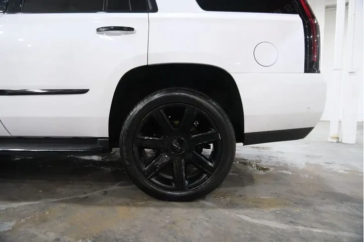 $37375 : 2019 CADILLAC Escalade Luxury image 7
