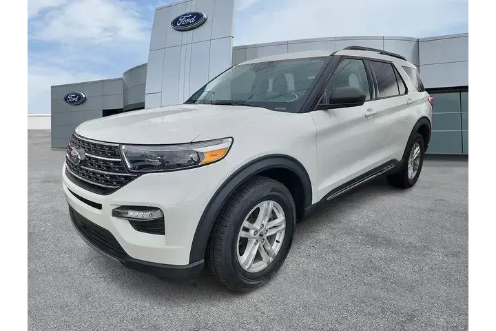 $23688 : Ford Explorer 2022 AWD XLT 4 image 2