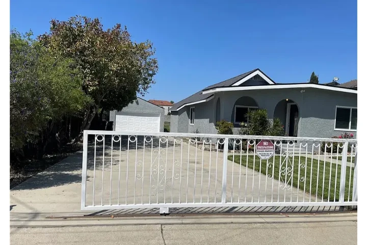 $1750 : Santa Ana, CA🈴RENTO CASA🈴 image 1