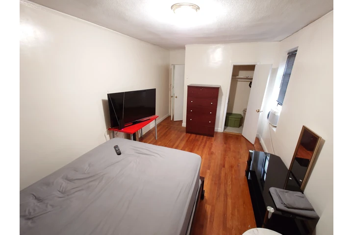 $200 : Rooms For Rent NY.175 image 3