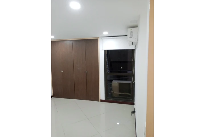 $750 : APTO EN ALQUILER AV LIBERTADOR image 8