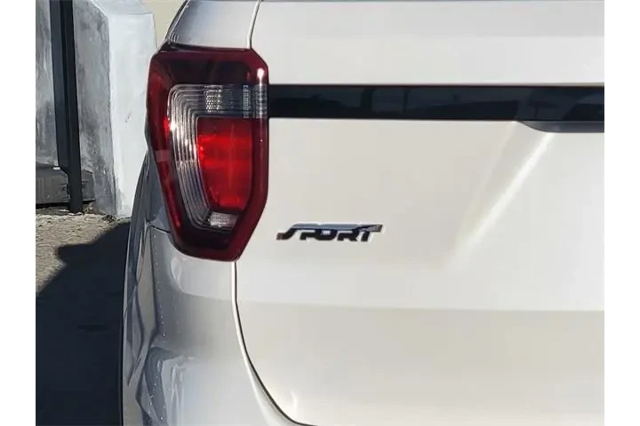 $17991 : Ford Explorer 2017 AWD Sport image 6