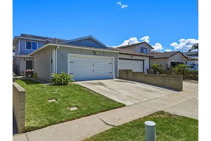 $2200 : Lovely home 4 rent image 1