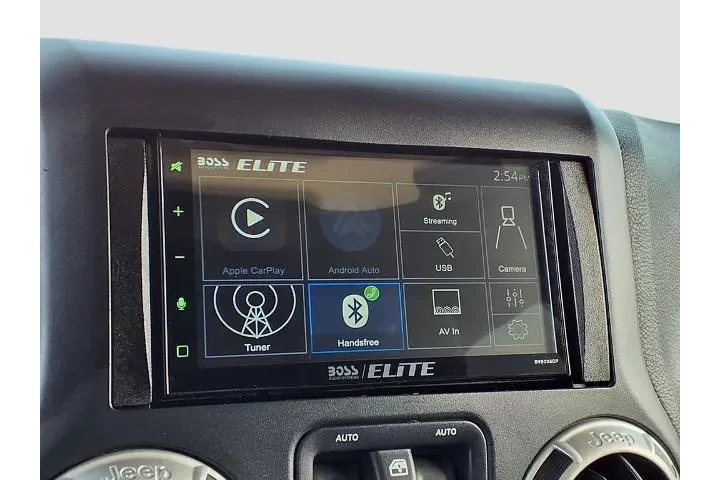 $18299 : Jeep Wrangler Unlimited 2016 image 9