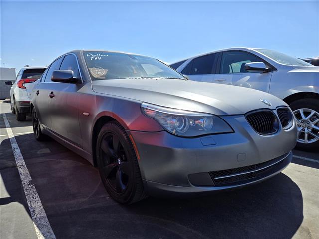 Pre-Owned 2008 5 Series 528i image 6