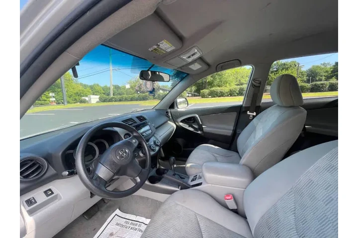$11500 : 2011 RAV4 image 8