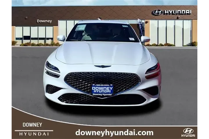 $29905 : Genesis G70 2025 2.5T Standa image 2