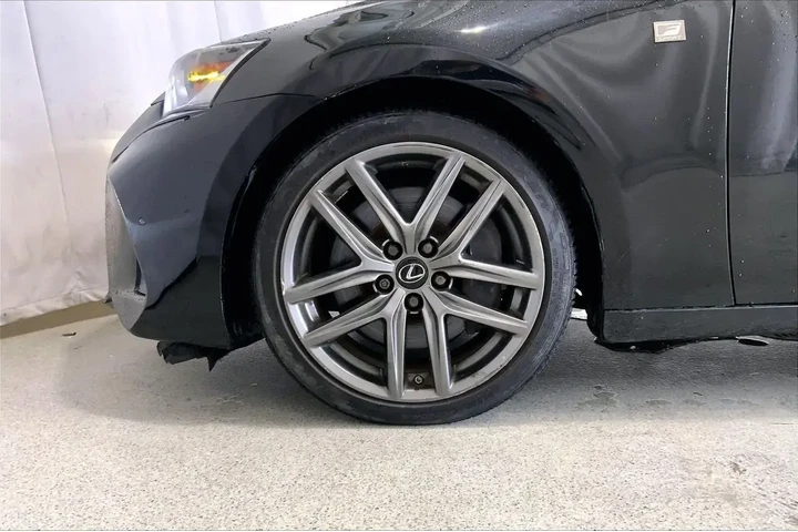 $24491 : Lexus IS 300 2020 4dr Sedan image 6