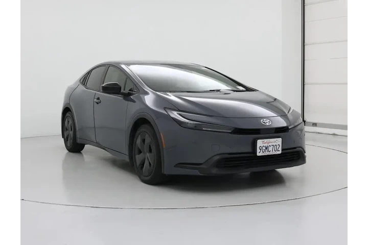 $24998 : Toyota Prius 2023 LE 4dr Hat image 1