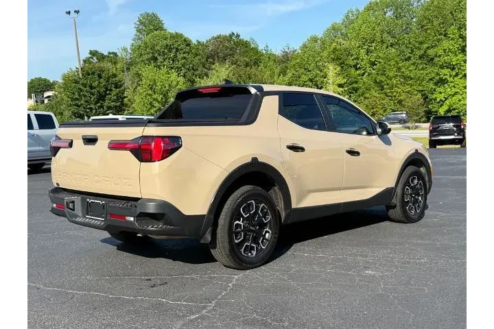 $20991 : Hyundai SANTA CRUZ 2024 SE 4 image 4