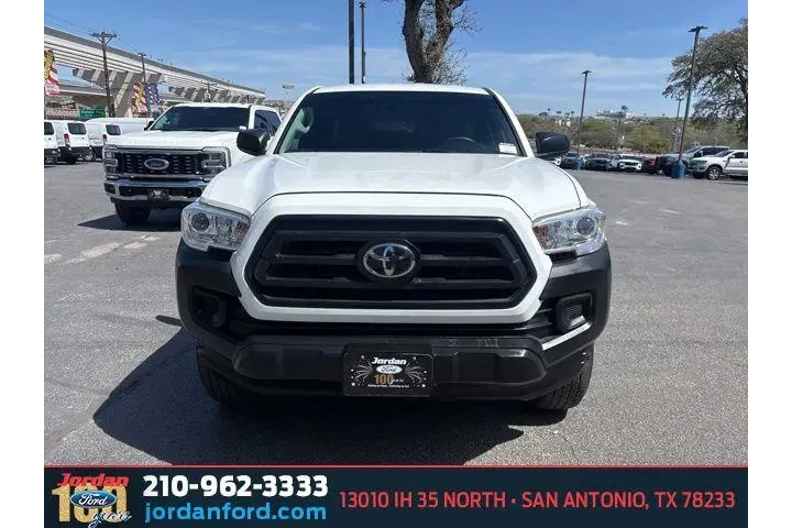 $22539 : Toyota Tacoma 2020 4x2 SR5 4 image 2