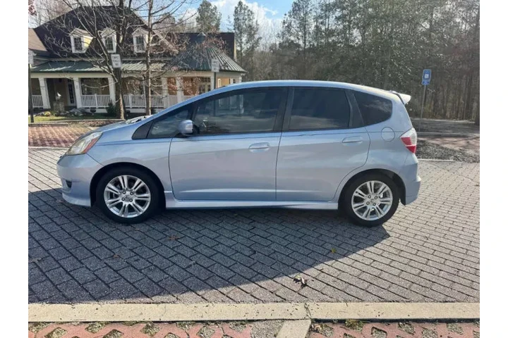 $4000 : 2010 Fit Sport image 6