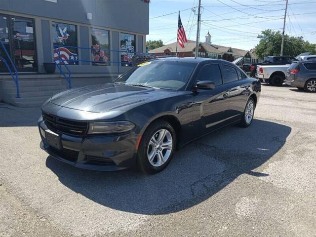 $16900 : 2019 Charger SXT image 2