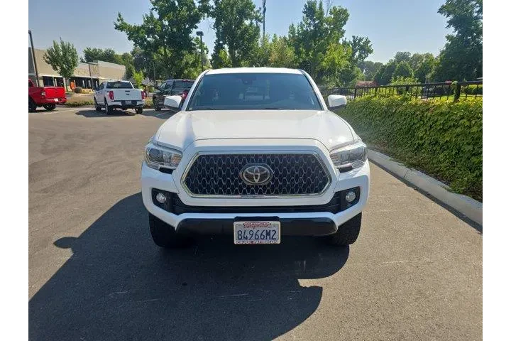 $34995 : Toyota Tacoma 2018 4x4 TRD O image 2