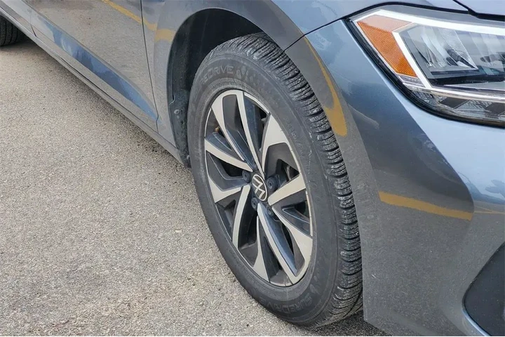 $18495 : Volkswagen Jetta 2024 S 4dr image 4