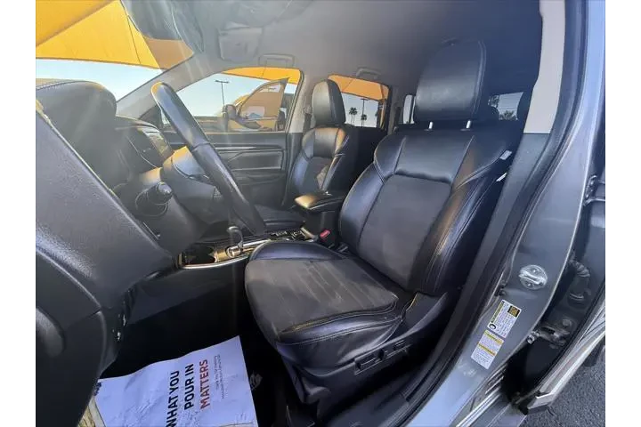 $14965 : Mitsubishi Outlander 2020 AW image 7