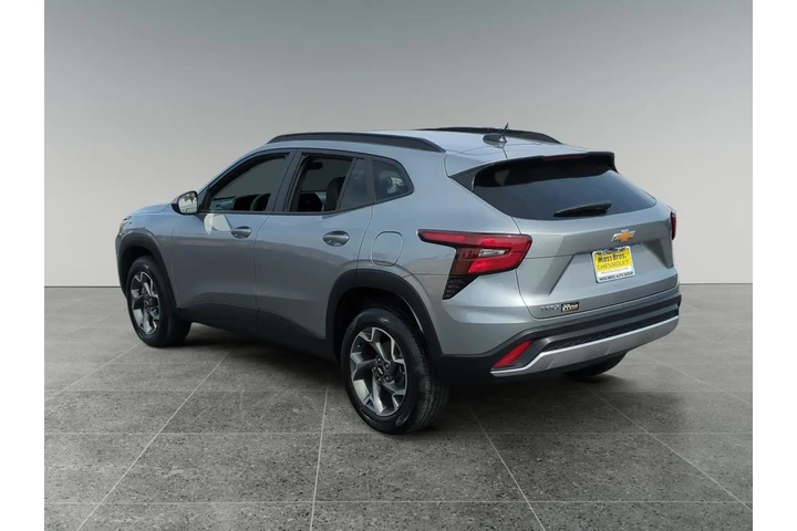 $27570 : Chevrolet Trax 2024 LT 4dr C image 3