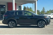 $21990 : Nissan Rogue 2024 SV 4dr Cro thumbnail