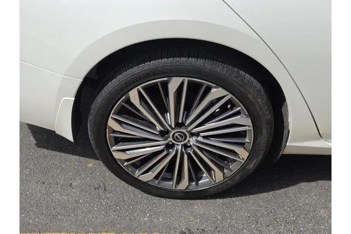 $25128 : Nissan Altima 2025 AWD 2.5 S image 9