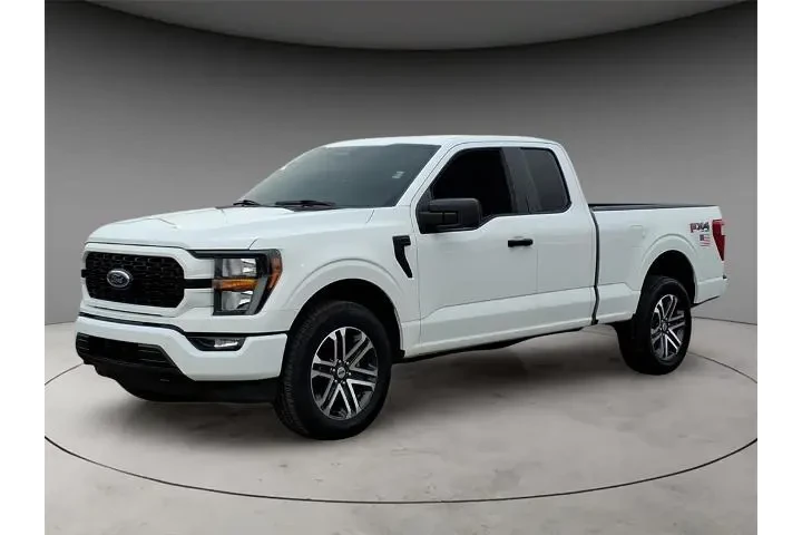 $31013 : Ford F-150 2023 4x4 XL 4dr S image 1