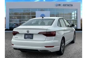 $19750 : Volkswagen Jetta 2021 R-Line thumbnail