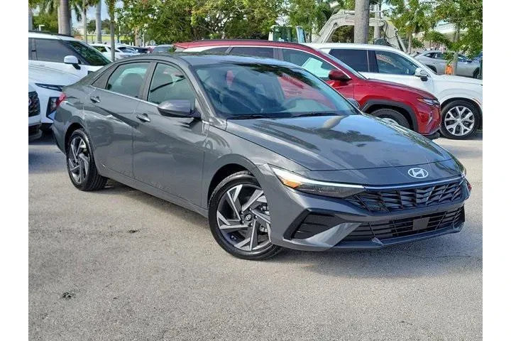 $20545 : Hyundai ELANTRA 2025 SEL Con image 8