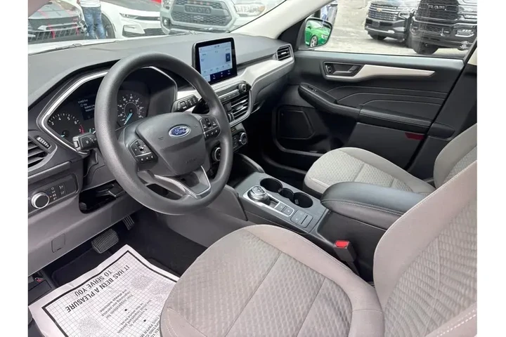 $18988 : Ford Escape 2022 SE 4dr SUV image 10