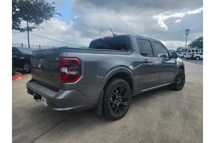 $38995 : Ford Maverick 2025 AWD Lobo image 3