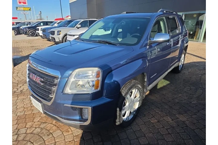 $9480 : 2016 Terrain SLE-2 image 1