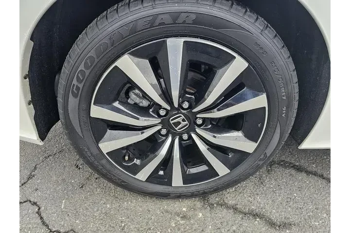 $28148 : Honda Civic 2024 EX-L 4dr Ha image 9