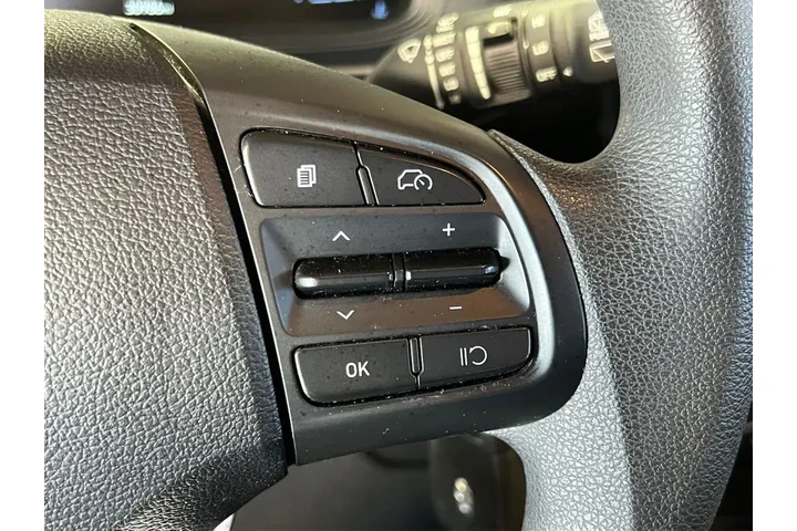 $17500 : Hyundai VENUE 2023 SE 4dr Cr image 6