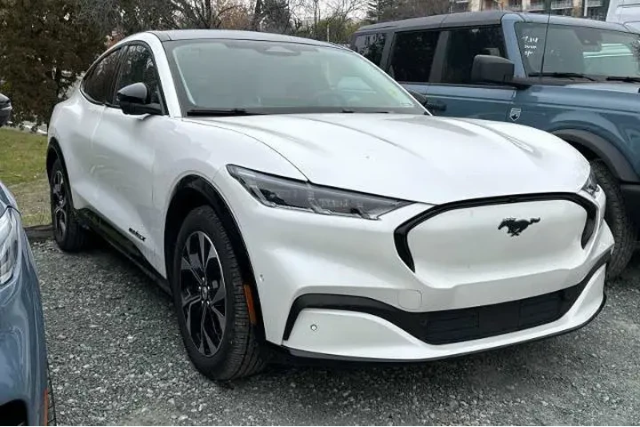 $22881 : Ford Mustang Mach-E 2022 Pre image 2