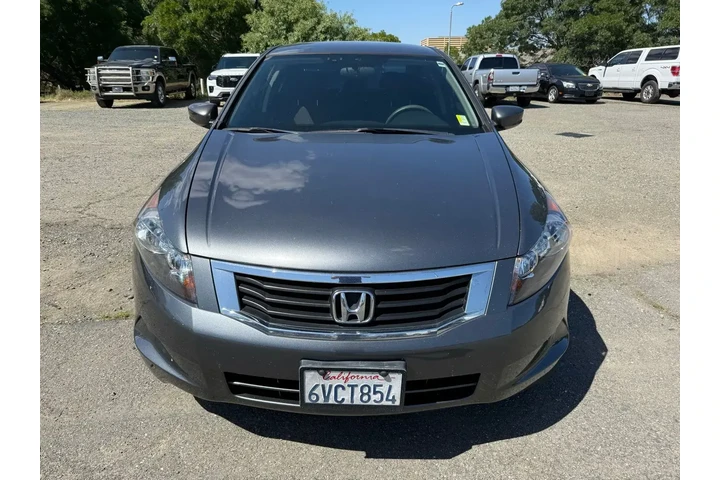 $7000 : Honda Accord 2010 LX 4dr Sed image 8