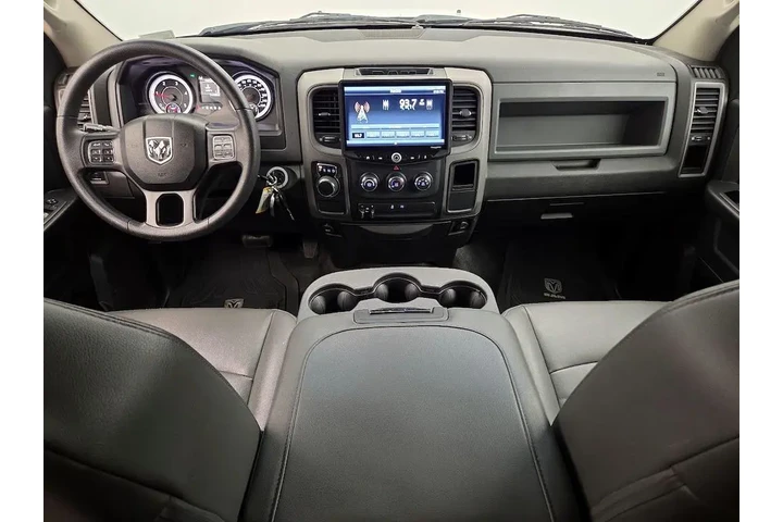 $22998 : Ram 1500 Classic 2019 4x2 Tr image 9