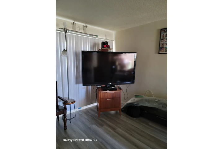 VENDO TV60" SHARP AQUOS SUR LA image 3