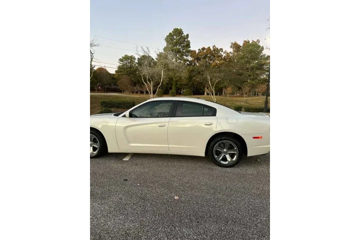 $7500 : 2013 Charger SXT image 10