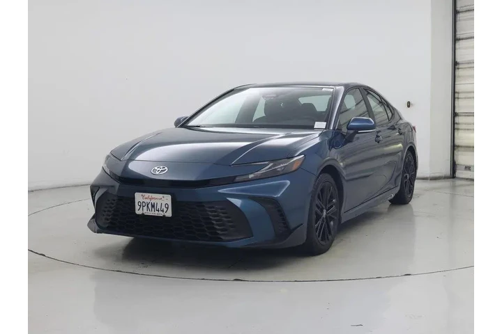 $26998 : Toyota Camry 2025 SE 4dr Sed image 4