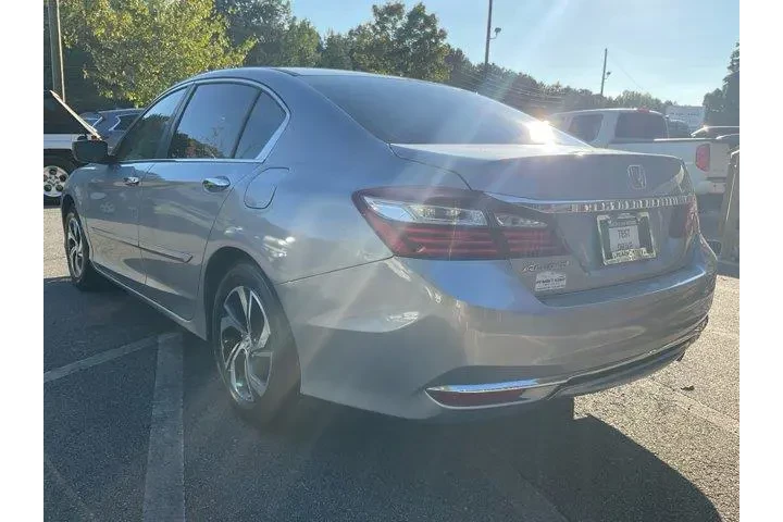 $10985 : Honda Accord 2017 LX 4dr Sed image 7