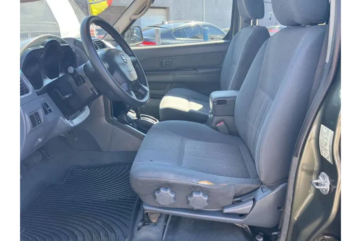 $3999 : 2004 Xterra SE image 9