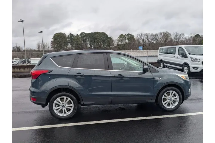 $10991 : Ford Escape 2019 SE 4dr SUV image 5
