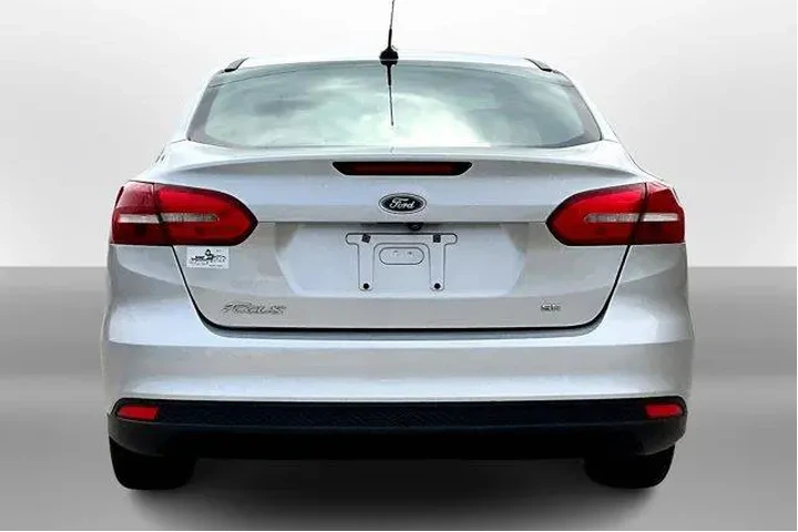 $14491 : Ford Focus 2018 SE 4dr Sedan image 4