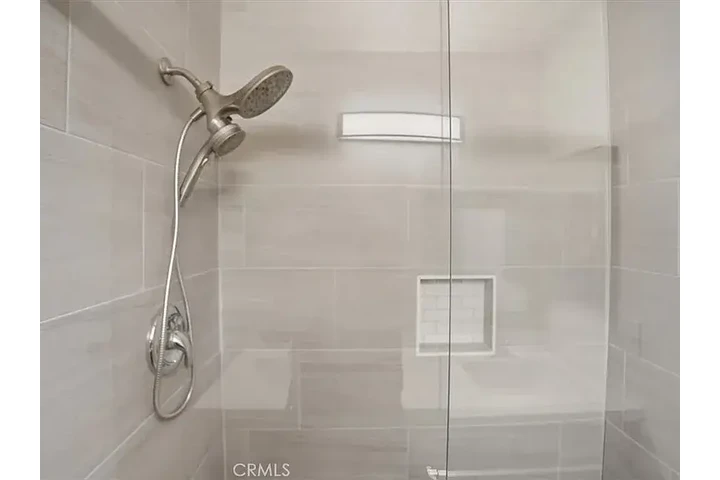 $1300 : 2011 W Katella Ave, Anaheim, C image 5