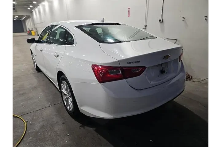 $17995 : Chevrolet Malibu 2023 LT 4dr image 2