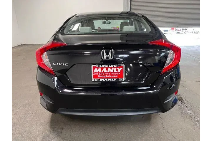 $15707 : Honda Civic 2016 LX 4dr Seda image 4